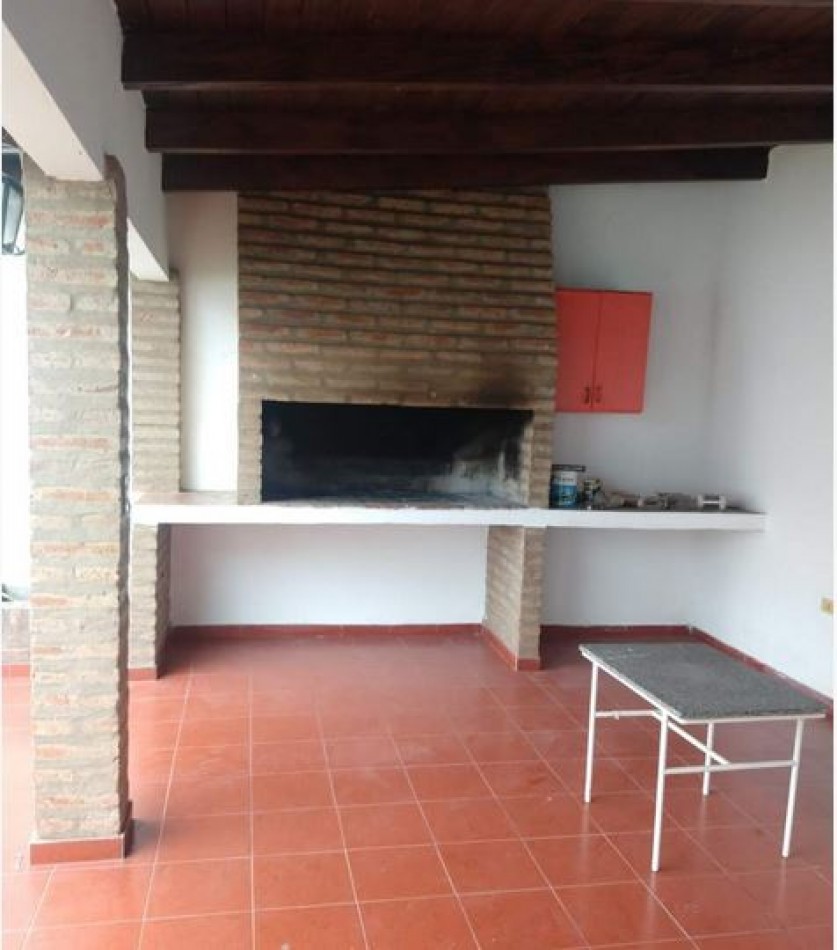 COLINA DE VELEZ SARFIELD 3 DORMITORIOS DOS BAÑOS PATIO Y QUINCHO